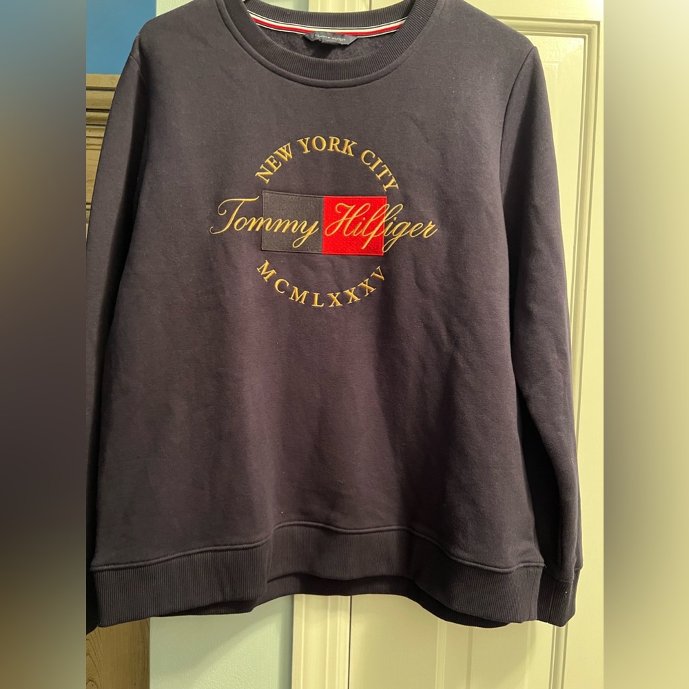 Tommy Hilfiger sweatshirt - brand new!